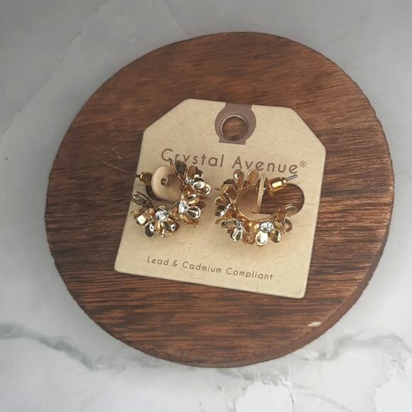 Crystal Avenue Gold-Tone Floral Cluster Hoops Clear Rhinestone Centers - Picture 1 of 7